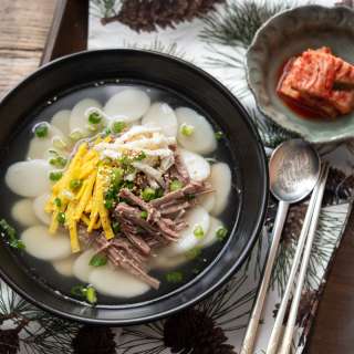 Easy Tteokguk (Korean Rice Cake Soup)