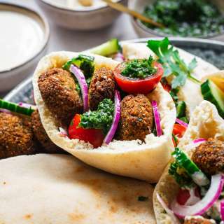 Falafel Pita Sandwich With Tahini Sauce
