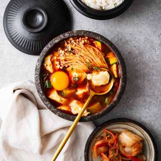 Korean Soft Tofu Stew (Sundubu Jjigae)