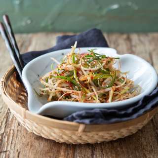 Korean Green Onion Salad (Pa Muchim)