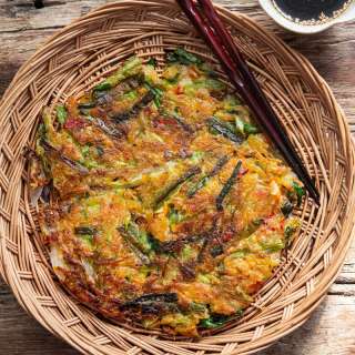Crispy Korean Vegetable Pancakes (Yachaejeon)