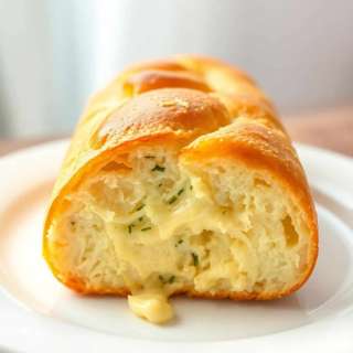 CHEESY BREAD