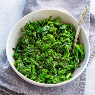 Garlic Rapini Recipe (Broccoli Rabe)