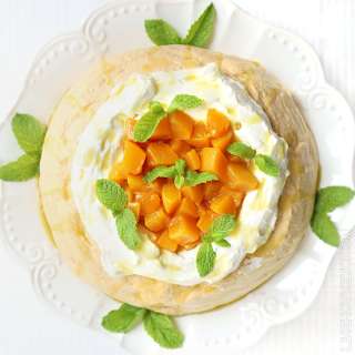Keto Peaches And Cream Pavlova
