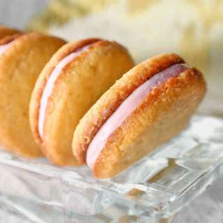 Keto Strawberry Cream Sandwich Cookies