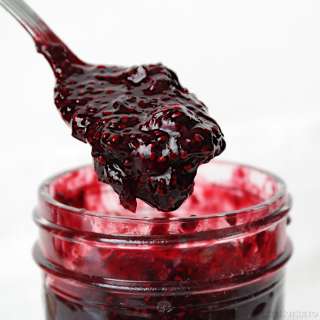 Sugar-free Chia Seed Berry Jam