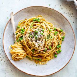 Quick Pasta alla Carbonara with Peas and Bacon