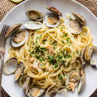 Vongole Pasta (Linguine with Clams)