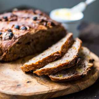 Cinnamon Raisin Walnut No-Knead Bread