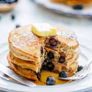 Easy Blueberry Oatmeal Pancakes
