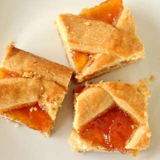 Russian Pirog with Apricot Preserves