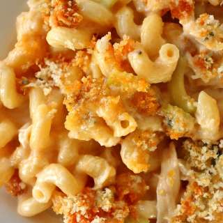 Baked Buffalo Chicken Mac and Cheese