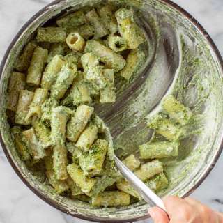 Easy Ricotta Pesto Pasta