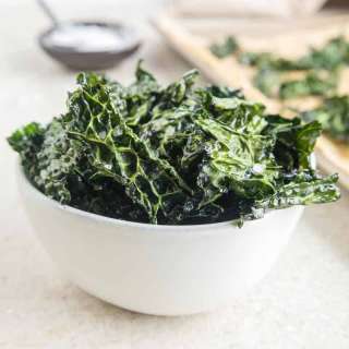 Easy Baked Kale Chips