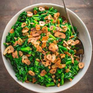 Rapini with Pine Nuts, Raisins and Crispy Garlic