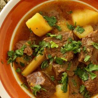 Burmese Beef Curry with Potatoes