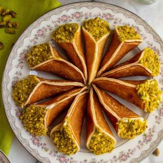 Qatayef Asafiri / Atayef bil Ashta (Middle Eastern Cream Filled Pancakes)