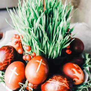 Dyeing Eggs With Onion Skins