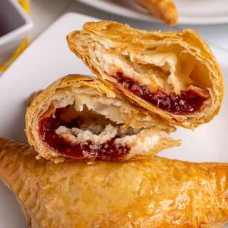 Pastelitos de Queso y Guayaba (Guava and Cheese Pastries)