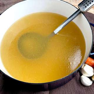Easy Chicken Broth