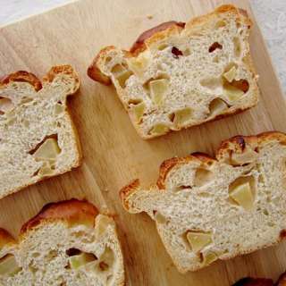 Apple Cinnamon Loaf