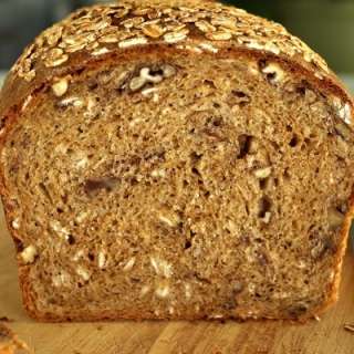 Whole Wheat Sandwich Bread with Oats and Pecans