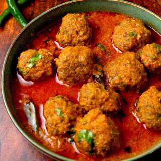 Kofta Recipe (Pakistani Beef Meatball Curry)