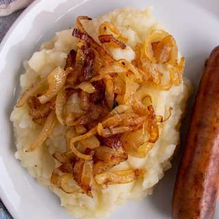 Himmel und Erde (German Heaven and Earth Potatoes)