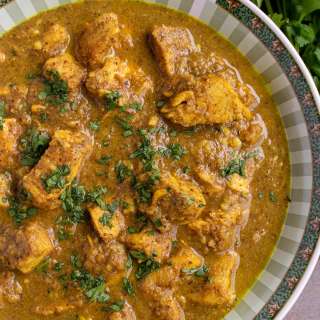 Chicken Vindaloo (Goan-style Hot and Sour Chicken)