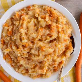 Hutspot (Dutch Mashed Potatoes, Onions, and Carrots)
