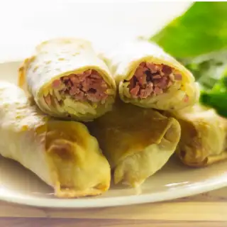Reuben Egg Rolls (Corned Beef Egg Rolls)