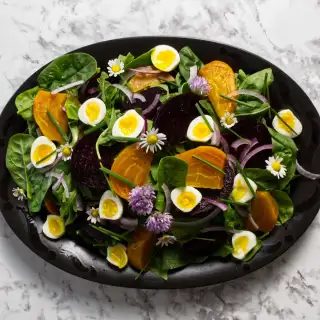 Big Colorful Spinach and Arugula Salad