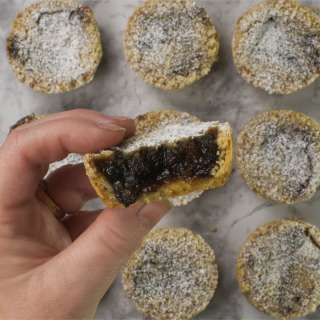 Mince Pies with Crumble Topping