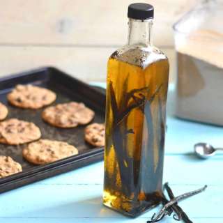 Homemade Alcohol-Free Vanilla Extract ~ low carb & AIP