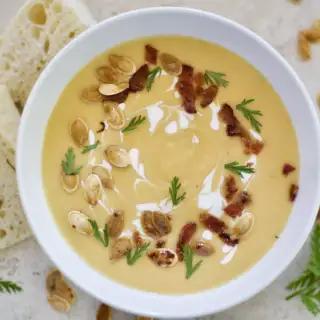 Recipe for Instant Pot Smoky Pumpkin Soup with Bacon and Pumpkin Seeds