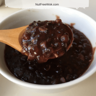 Delicious Red Bean Soup with Black Glutinous Rice Dessert