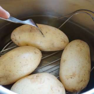 How to Boil Potatoes in Instant Pot?