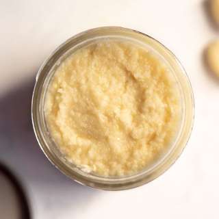 How to Make Garlic Paste?
