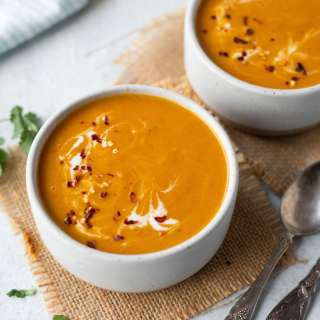 Pumpkin Carrot Soup (Spiced, Creamy & Vegan)