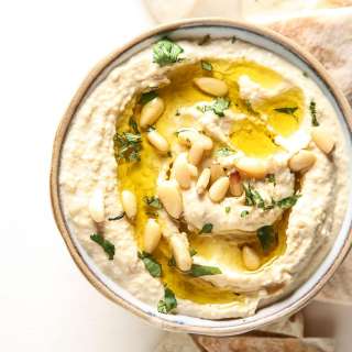 Garlicky Tuscan Bean Dip