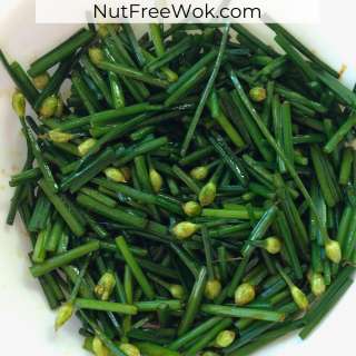 Stir-Fried Garlic Chive Flowers Recipe