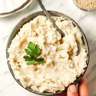 Creamy and Fluffy Cauliflower Mashed Potatoes