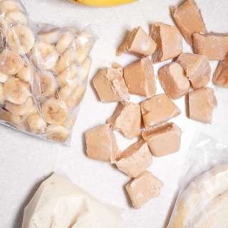 How To Freeze Bananas: 4 Ways