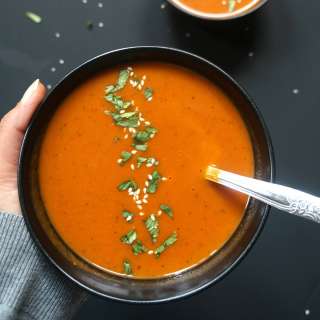 Vegan Roasted Carrot and Red Pepper Soup