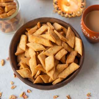 Namak Para Recipe