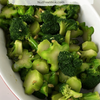 Broccoli with Ginger and Garlic Sauce Stir Fry