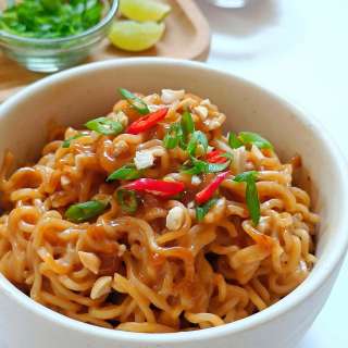 Easy Peanut Butter Ramen Noodles Recipe