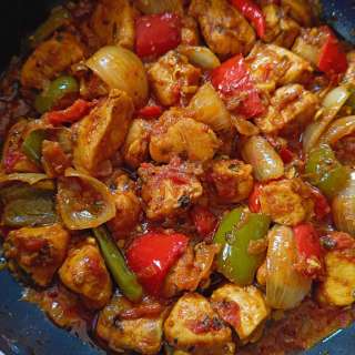 Easy Chicken Jalfrezi Recipe (Restaurant Style)