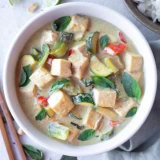 Vegan Thai Green Curry with Tofu & Vegetables