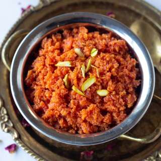 Gajar ka Halwa (Carrot Halwa)